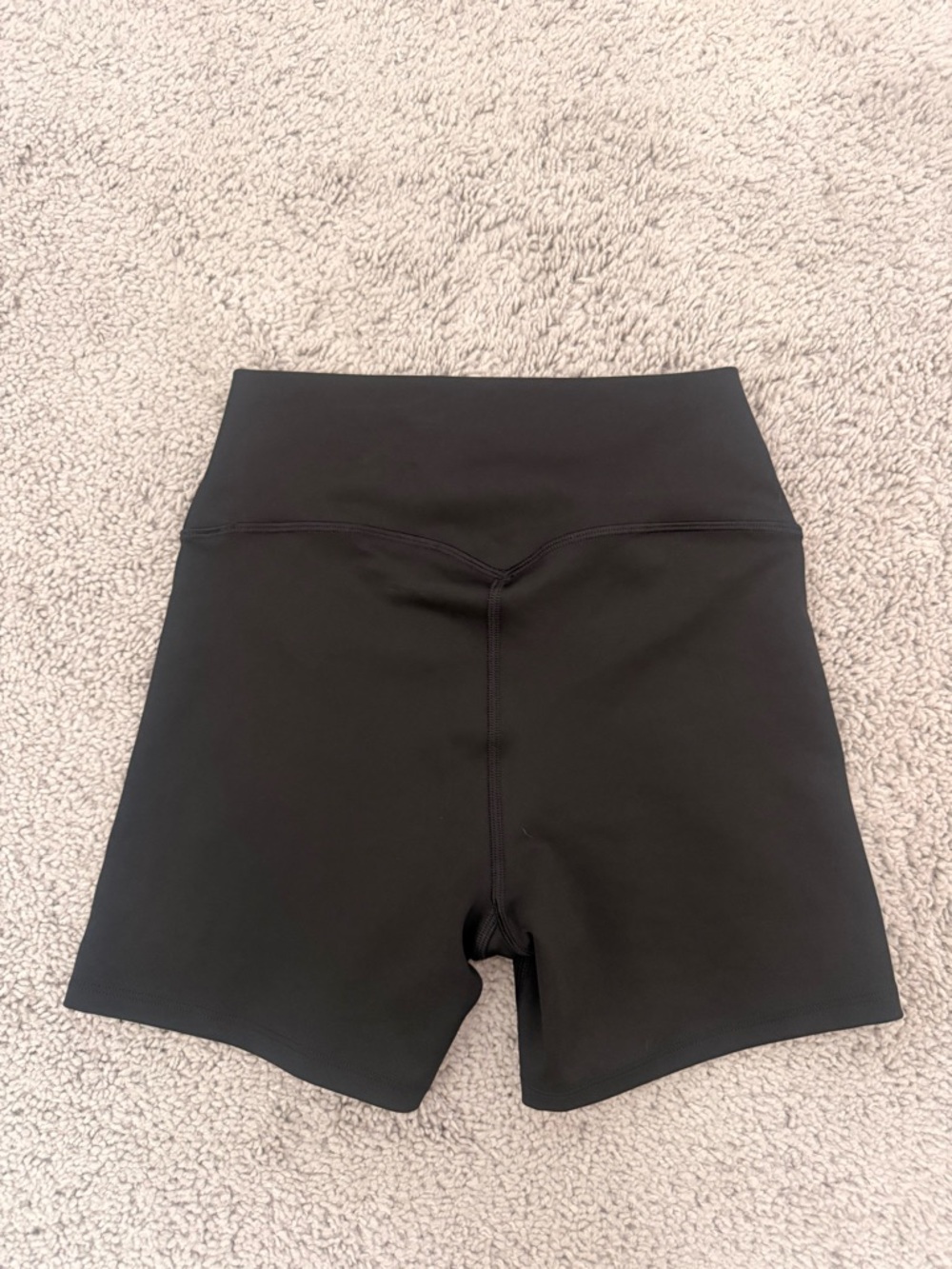 ALO Yoga 5" Airlift Energy Short - Picture 3 of 3